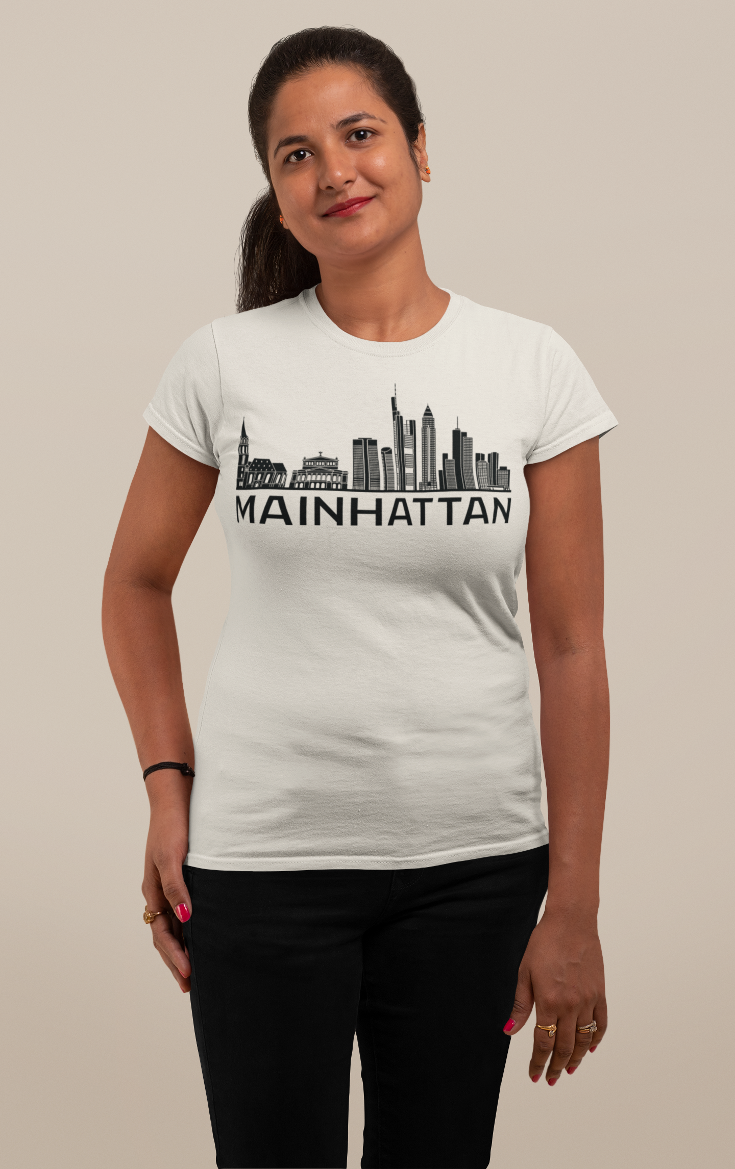 Mainhattan Vibes – Das Frankfurt Skyline Bio Damen-Shirt